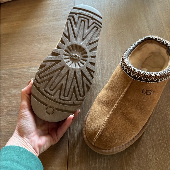 UGG Tan Suede Slippers - tried on only never worn. - Picture 3 of 4